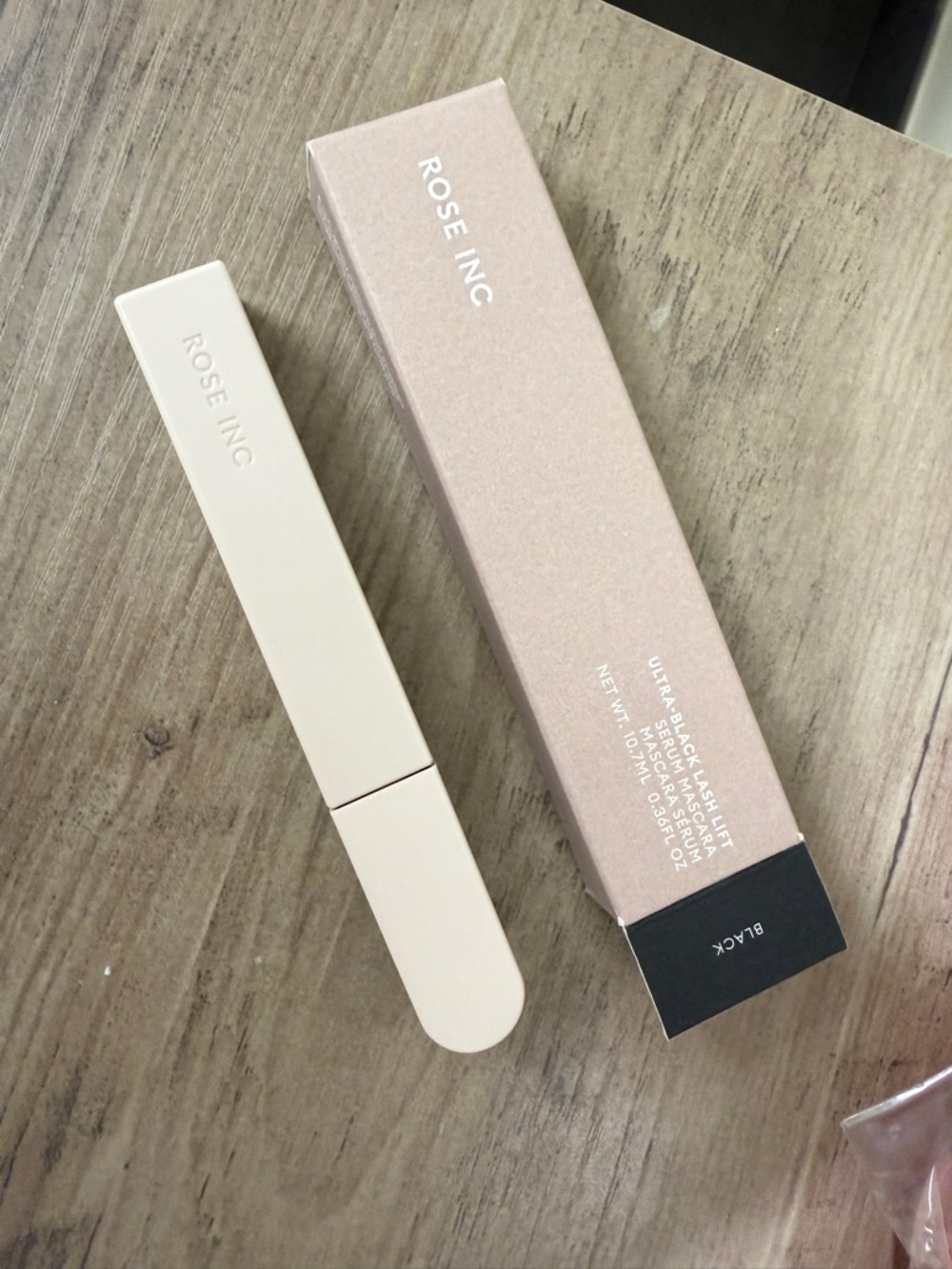 ROSE INC Beige & Pink Eyeliner Pen — Portable Precision